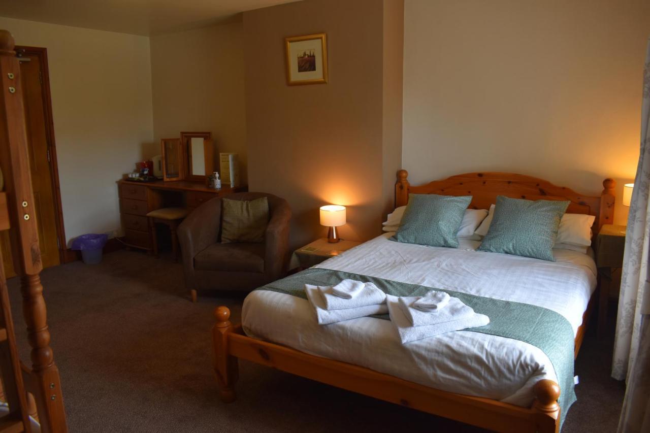 The Belted Will Inn Farlam Екстер'єр фото