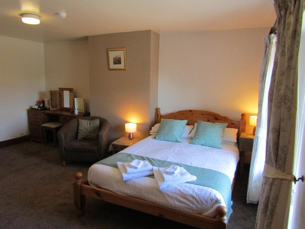 The Belted Will Inn Farlam Екстер'єр фото